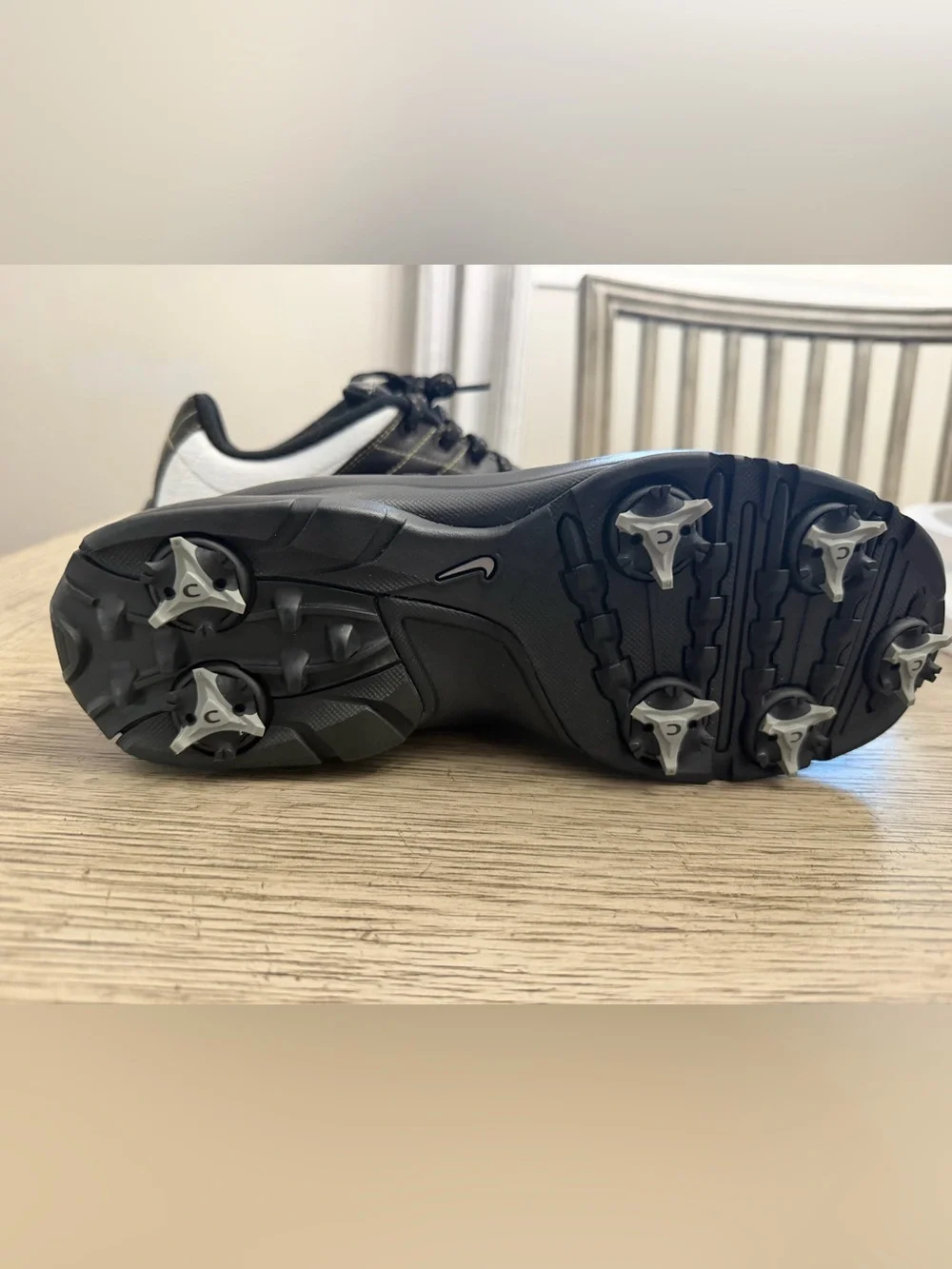 Nike Youth Golf Performance Saddle Shoes — BRAND NEW!